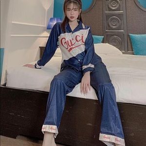 Silk/satin: LS & LP with Gucci logo